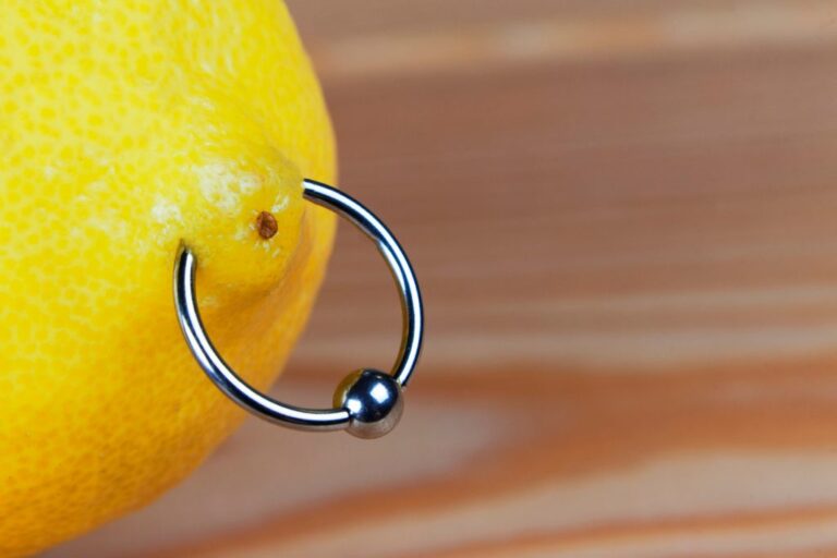 Nippelpiercing – Schmerz, Wirkung und Risiken verständlich erklärt