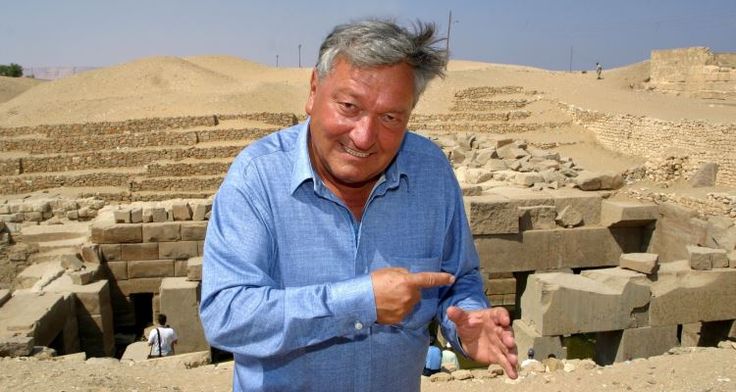 Erich von Däniken – Bücher, Theorien, Leben & aktuelle Fakten