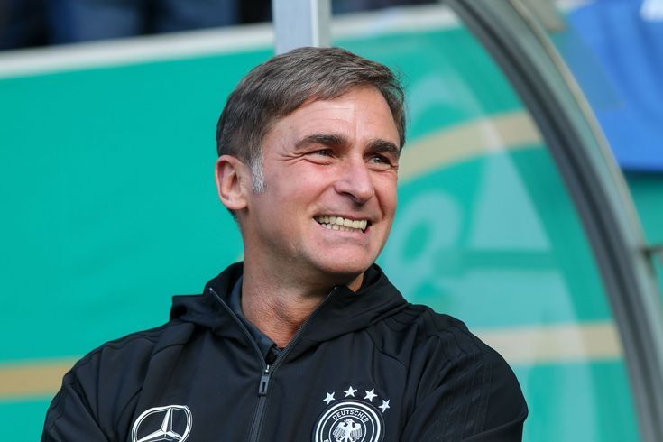 Stefan Kuntz Rücktritt beim HSV, Gehalt, Karriere & Wahrheit über Polizist-Gerüchte